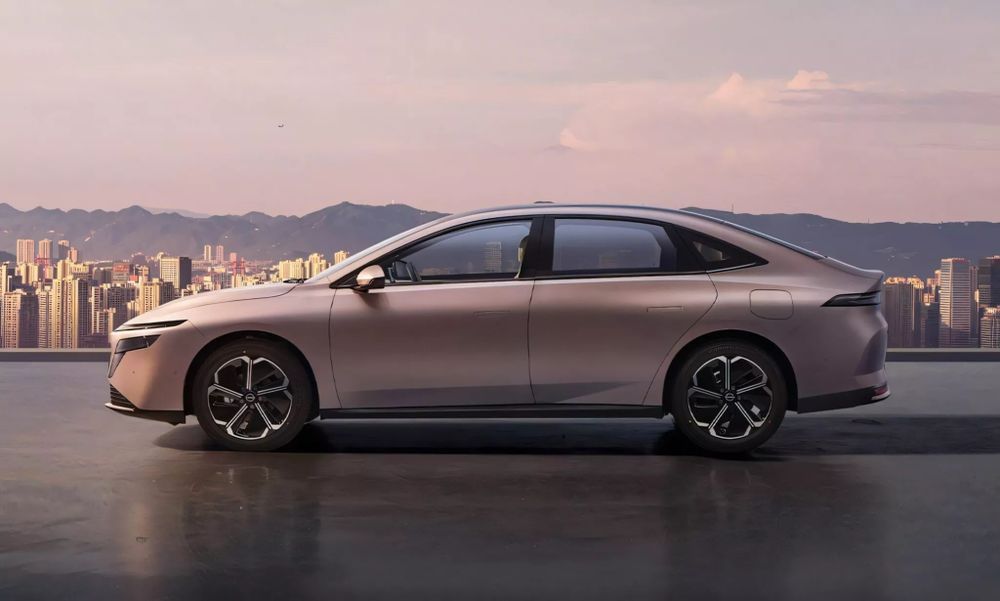 Nissan N6 PHEV ด้านข้าง