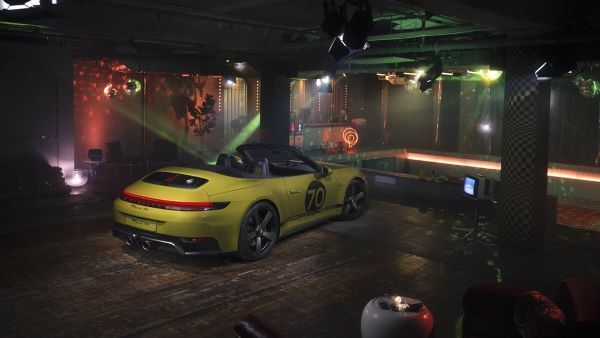 The new Porsche 911 Spirit 70 2025 ด้านหลัง