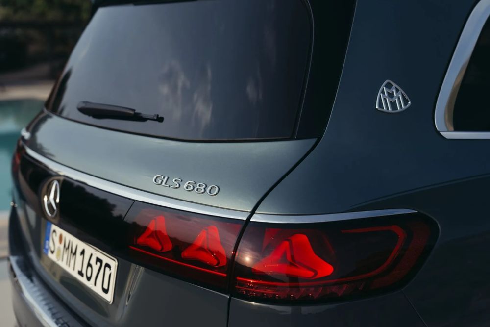 Mercedes-Maybach GLS 680 ไฟท้าย