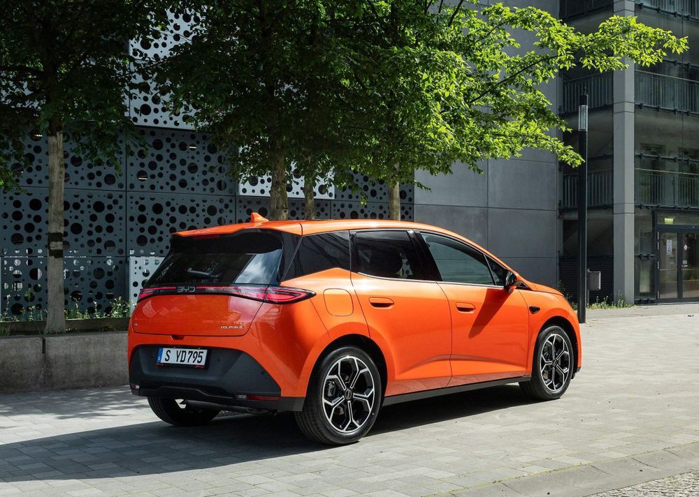 BYD Dolphin G DM-i ดีไซน์ด้านท้าย