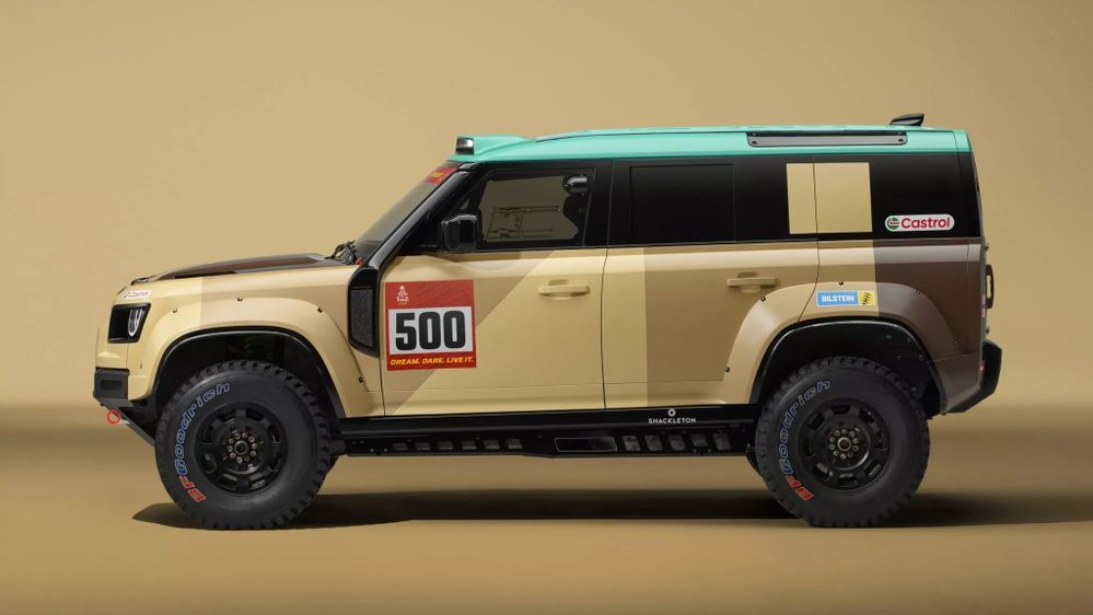 Land Rover Defender Dakar D7X-R ด้านข้าง