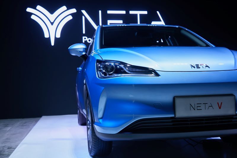 NETA V เด็กจบใหม่ ใช้รถยนต์ไฟฟ้ารุ่นไหนดี?