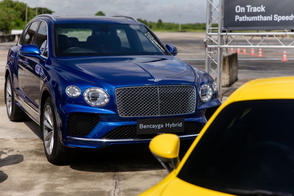 Bentley Bentayga Hybrid (1)