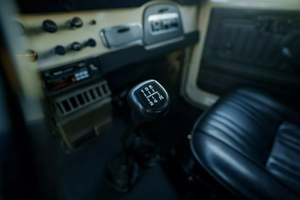 Toyota Land Cruiser FJ40 เกียร์