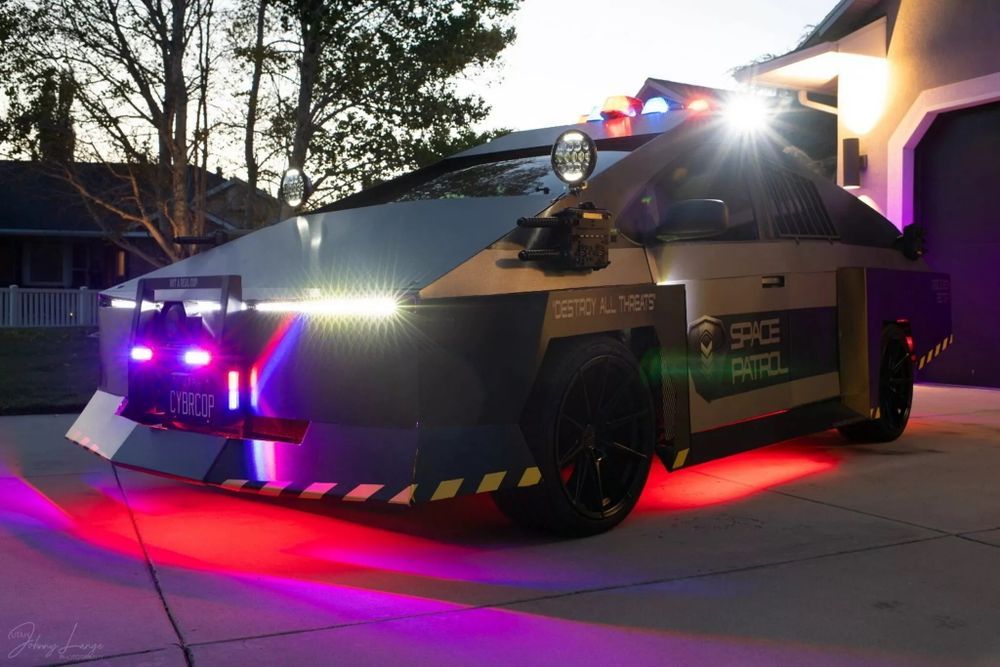 Cybercop เปิดไฟไซเรน LED