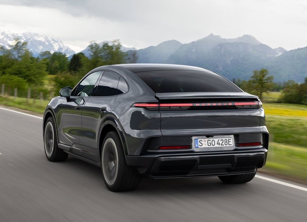 Porsche Cayenne Coupe Electric ดีไซน์ด้านท้าย