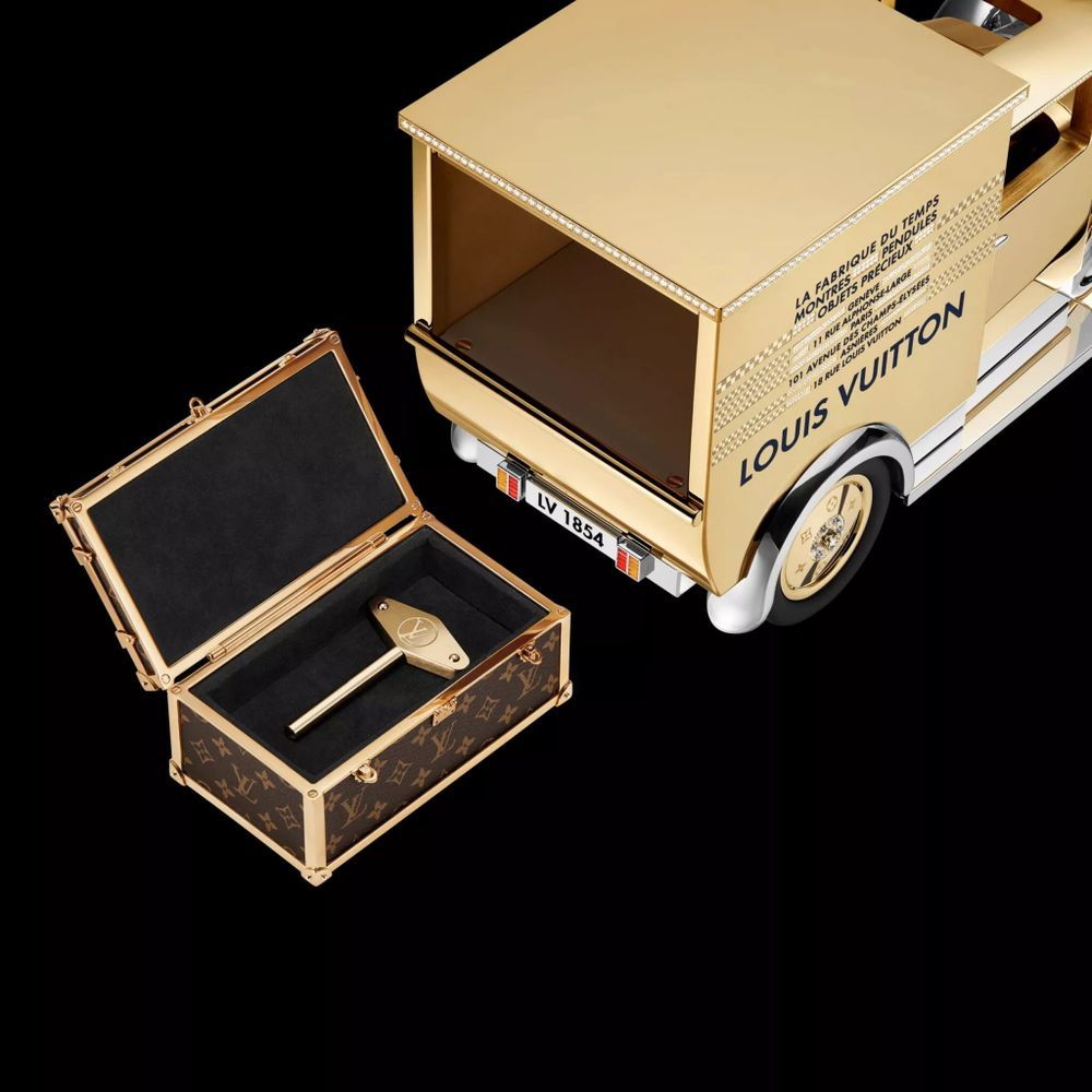 Louis Vuitton Camionnette Limited Edition กุญแจไขลาน