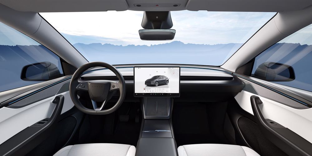 Tesla Model Y 2025 Interior