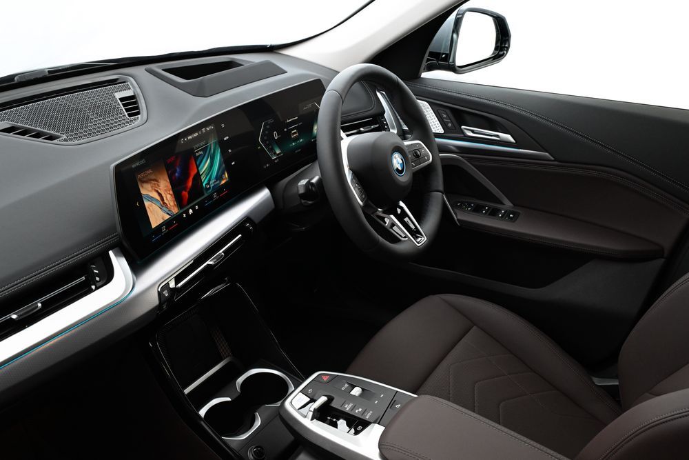 จุดเด่นภายใน BMW iX1 eDrive20L M Sport