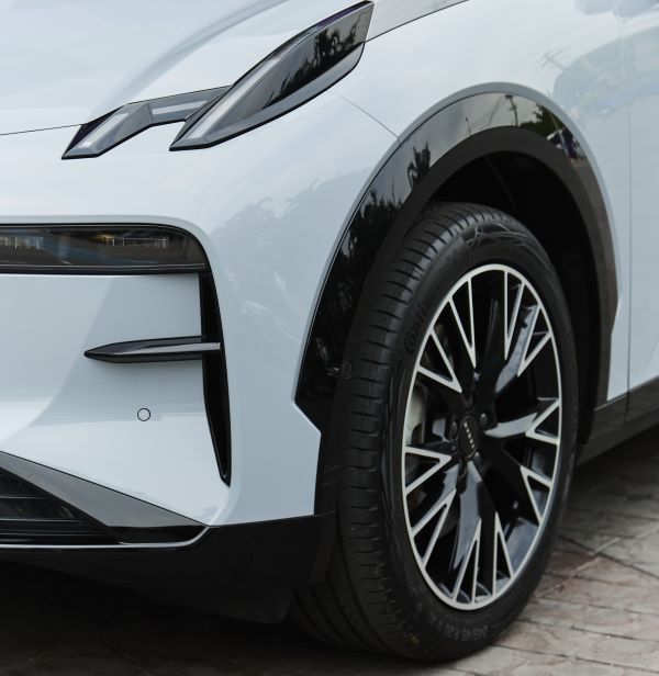ขนส่งทางบก ยางคอนติเนนทอลและ ZEEKR แนะเทคนิคเตรียมพร้อมรถ EV 2025
