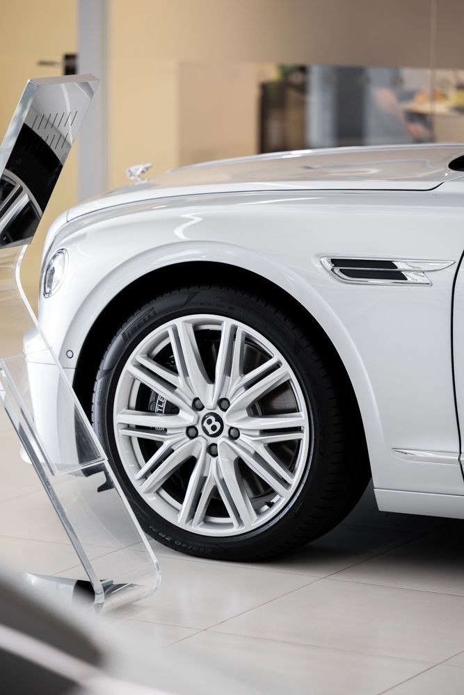 Bentley Flying Spur ล้อแม็ก