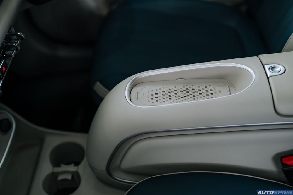 GWM ORA Good Cat 2025 Wireless charger 50W