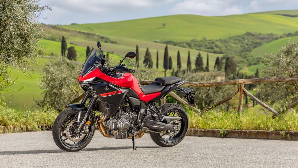 2025 Yamaha TRACER 7