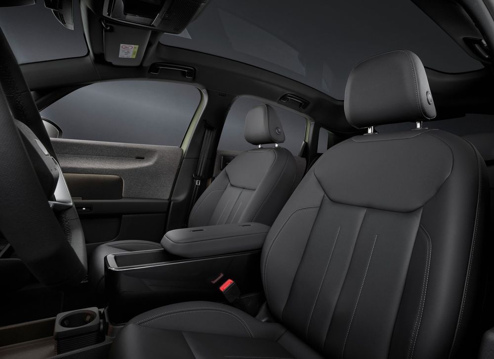 Audi A2 e-tron รุ่นปี 2027 หลังคา Panoramic Roof