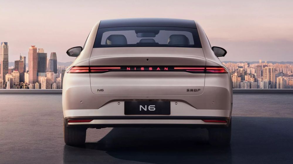 Nissan N6 PHEV ด้านหลัง