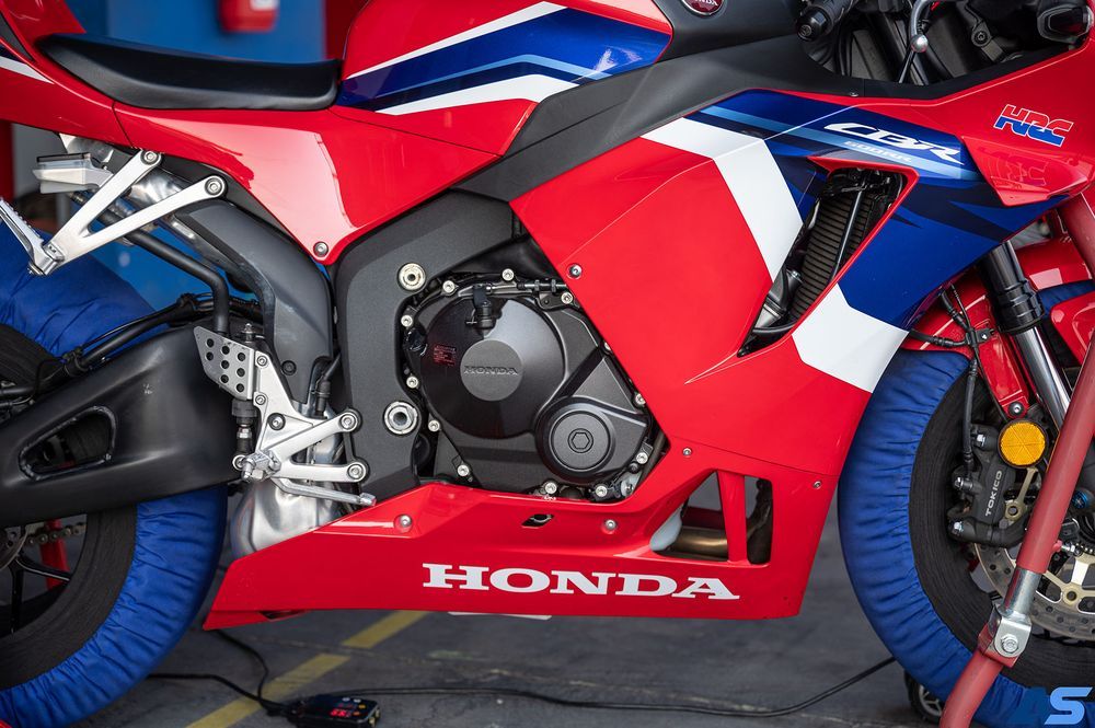 Honda CBR600RR Engine