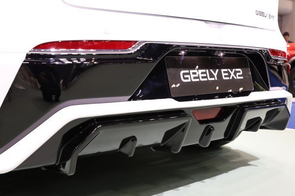 GEELY EX2 2026 รุ่นพิเศษ ด้านท้าย