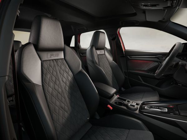 Audi RS 3 Sportback 2026 เบาะโดยสาร