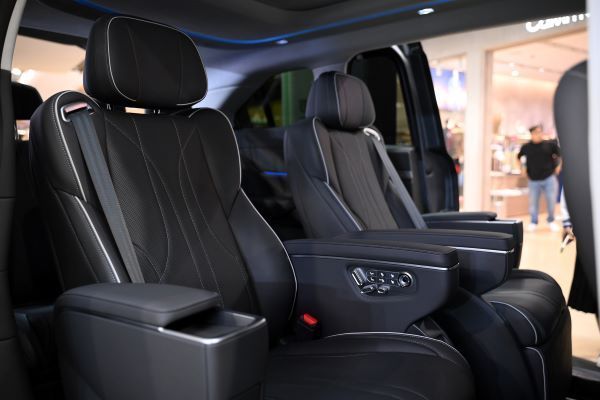 X9 Executive Special Color Edition 2026 เบาะโดยสาร