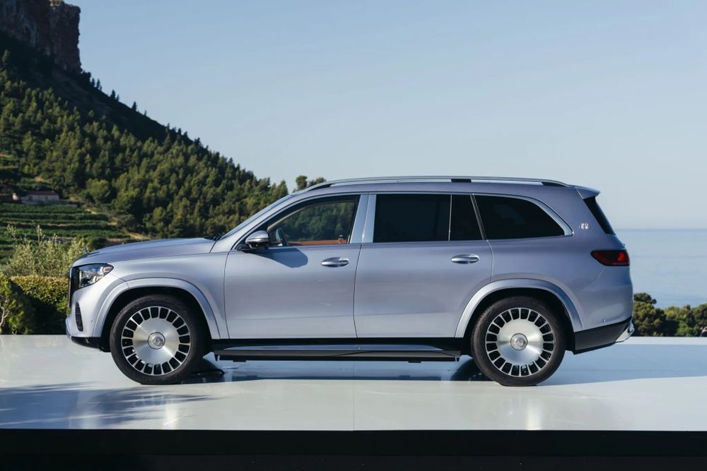 Mercedes-Maybach GLS 680 มิติตัวถัง