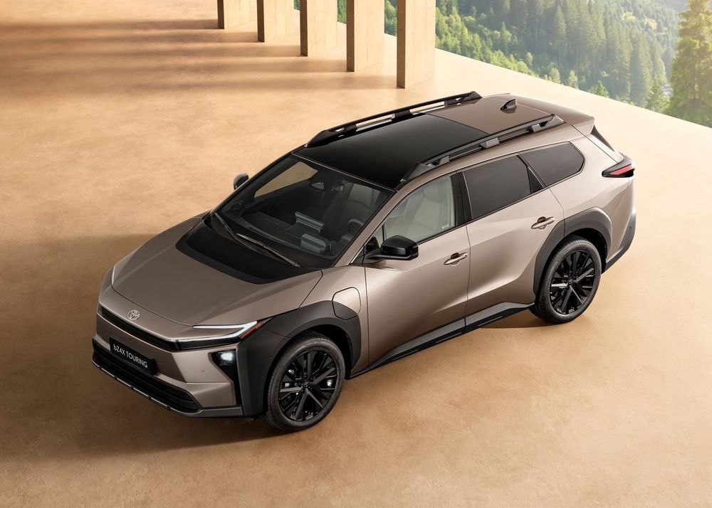 Toyota bZ4X Touring ด้านบน