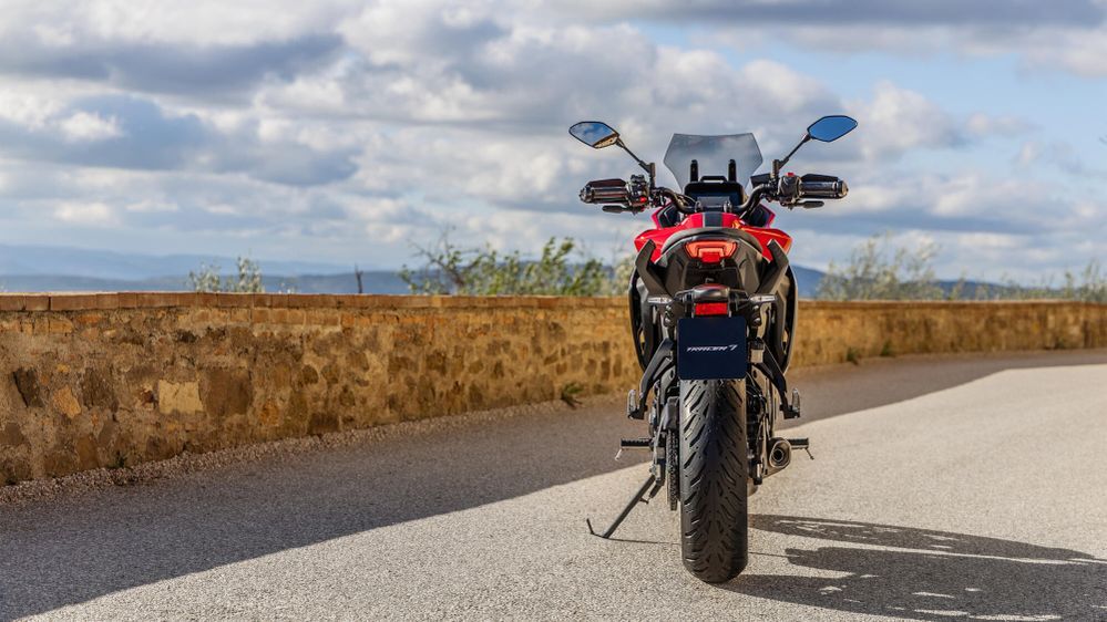 2025 Yamaha TRACER 7