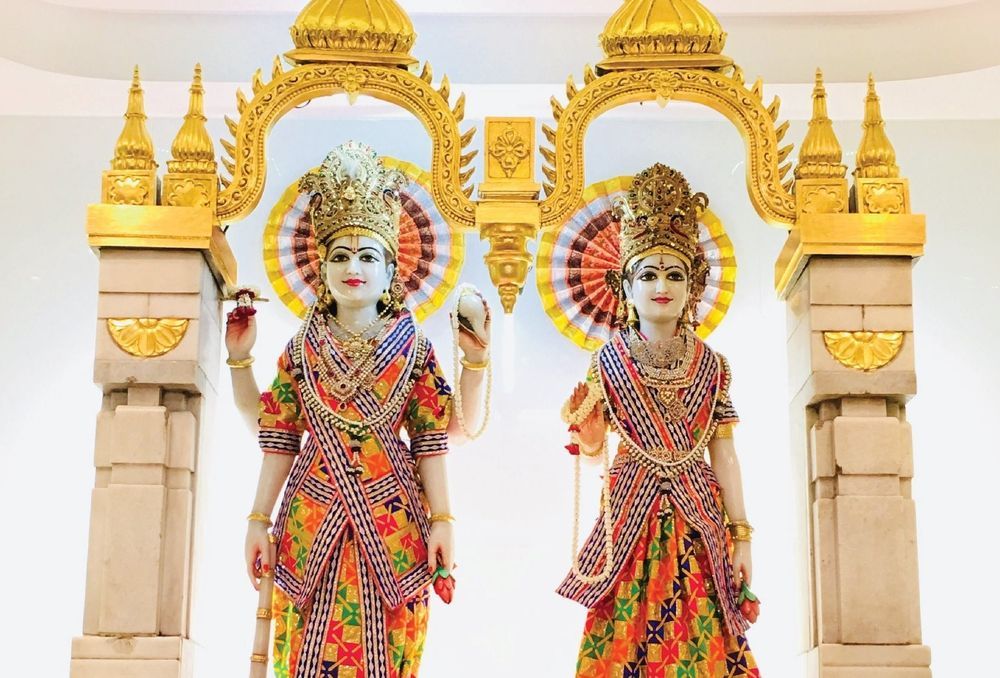 พระกฤษณะและนางราธาเทวี วัดเทพมณเฑียร (เสาชิงช้า)