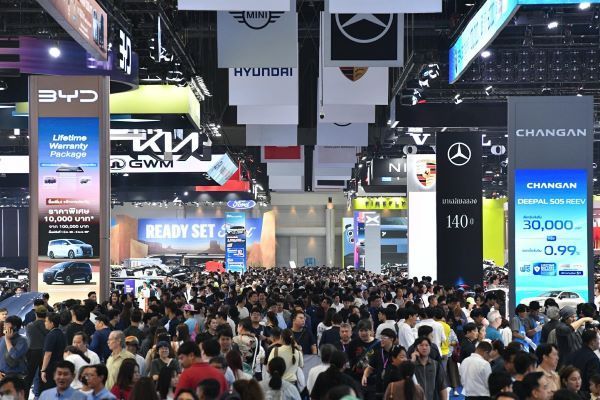 ยานยนต์ไทยยังต้องลุ้น! TAIA ชี้ตลาดทรงตัว วอนรัฐผลักดันมาตรการกระตุ้นอุตสาหกรรมฯ