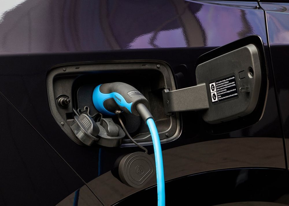 Mazda CX-6e 2027 แบตเตอรีขนาด 78 kWh
