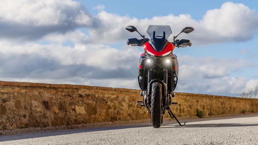 2025 Yamaha TRACER 7