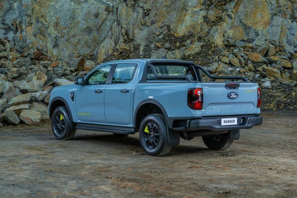 Ford Ranger Wolftrak 2026 ด้านท้าย