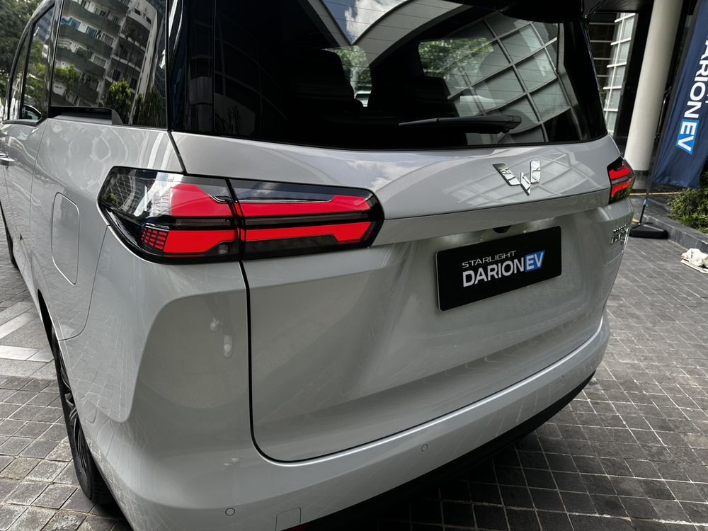 WULING STARLIGHT DARION EV