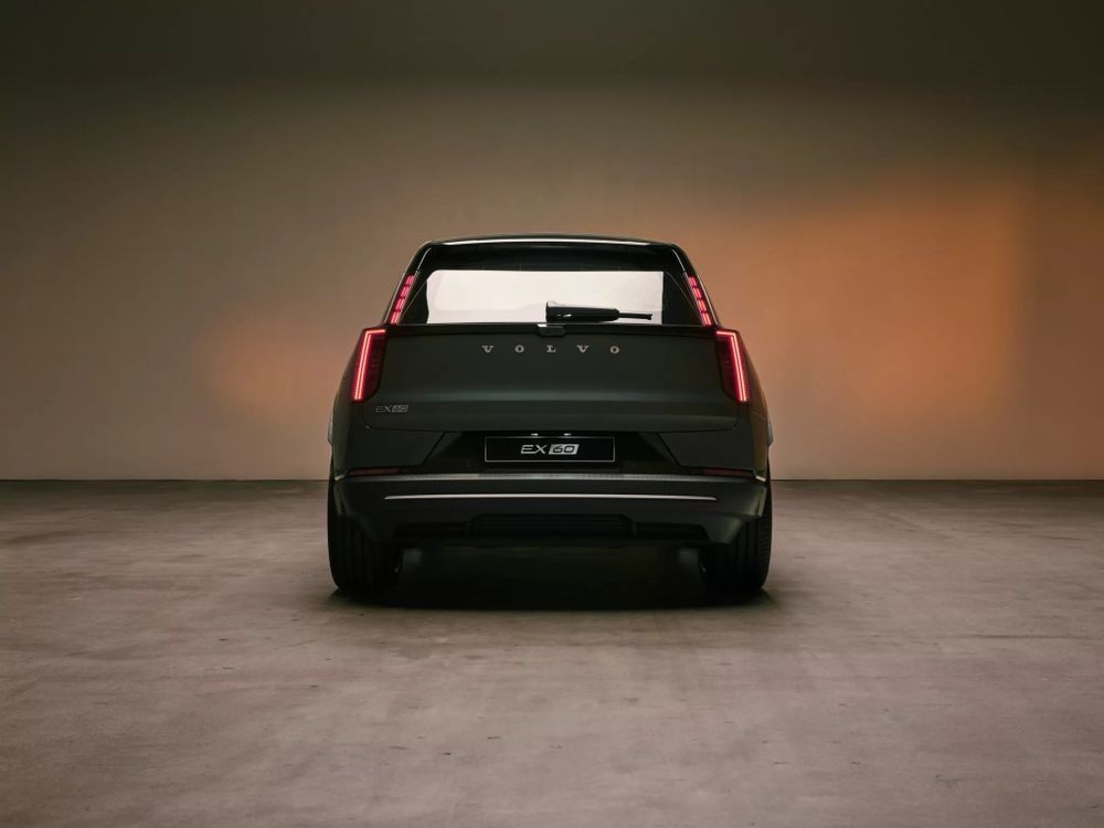 Volvo EX60 2026 (4)