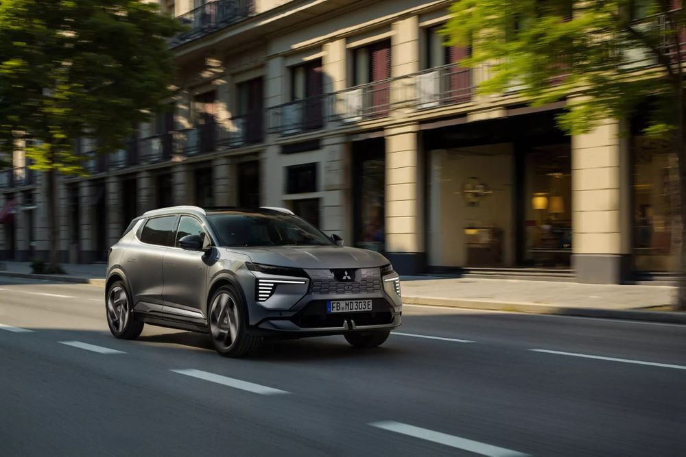Mitsubishi Eclipse Cross EV ขับ