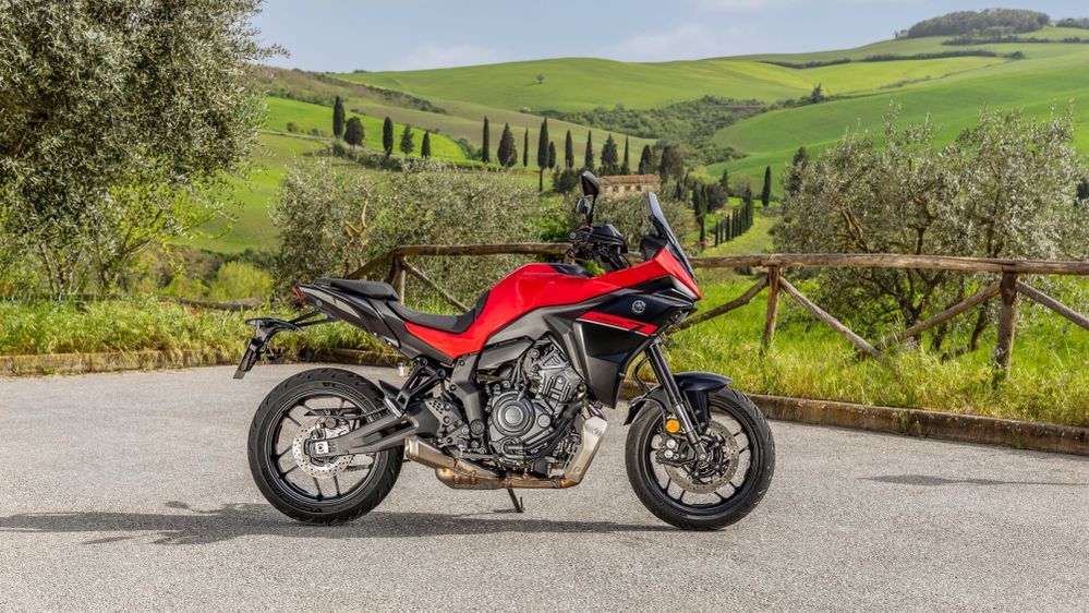 2025 Yamaha TRACER 7