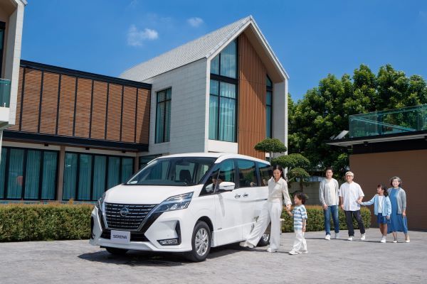 NISSAN SERENA S-Hybrid 2025 ด้านหน้า