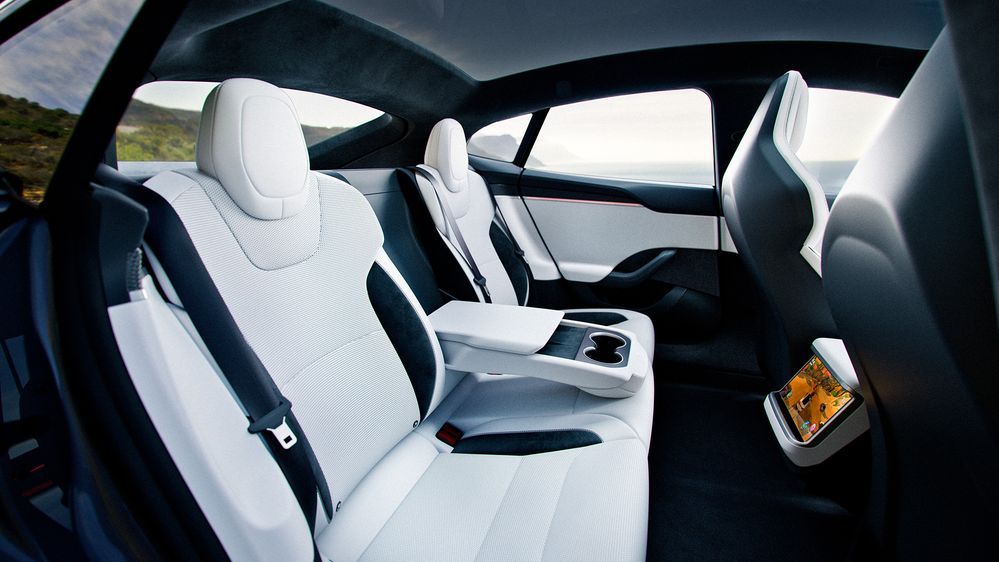 Tesla Model S 2025 Rear seat