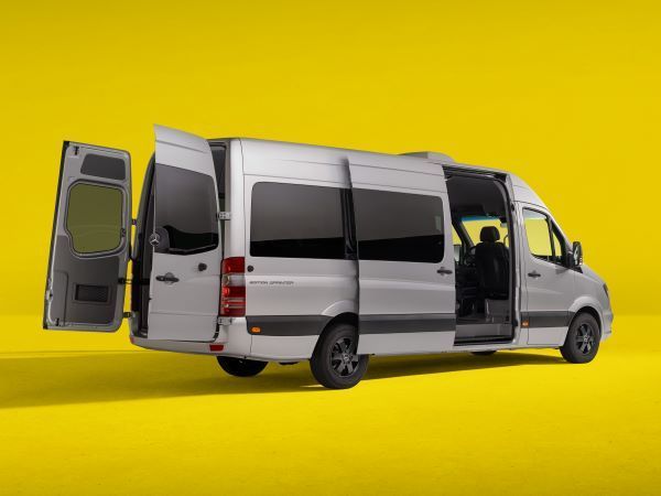 Mercedes-Benz Sprinter รุ่นสองปี 2549