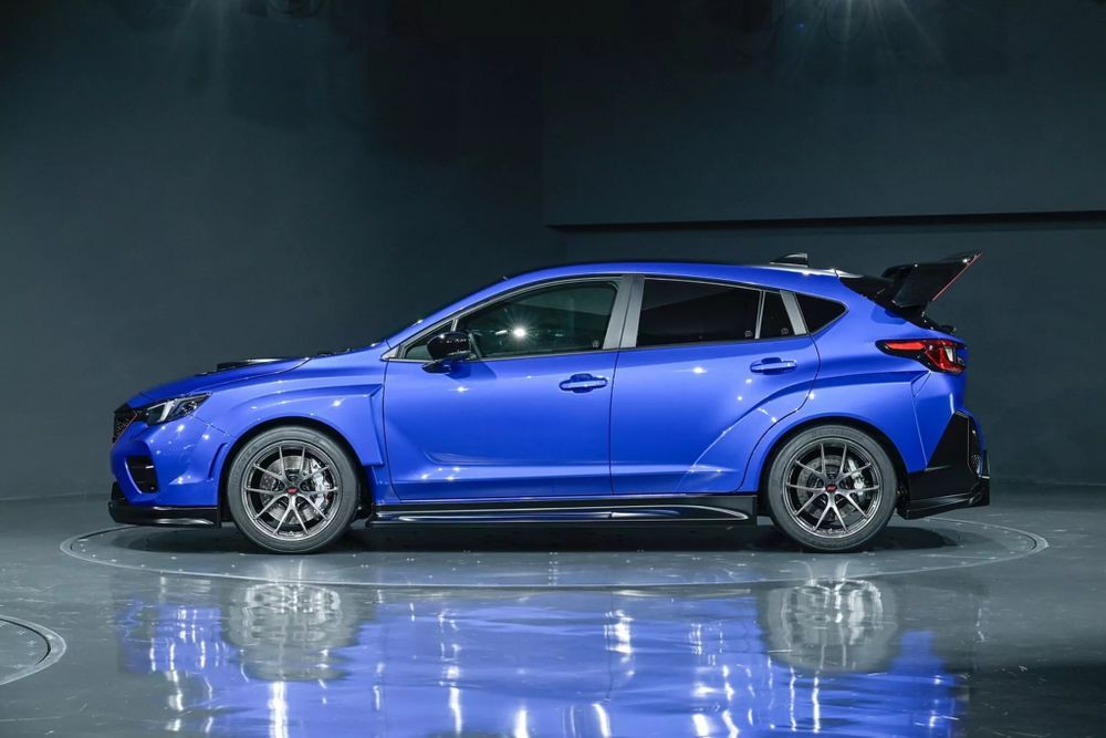 Subaru Performance-B STI ด้านข้าง