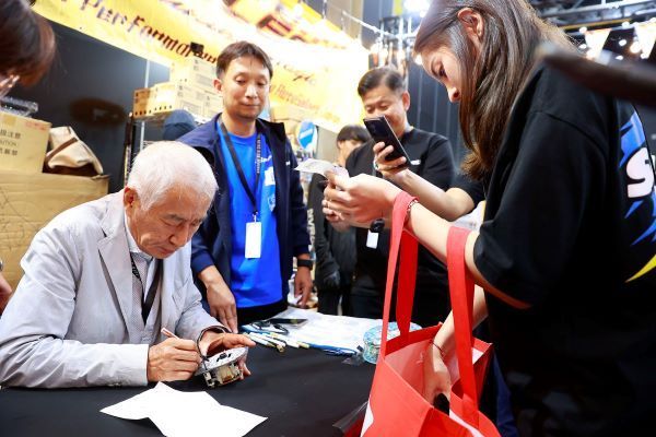 Tatsuru Ichishima เจ้าสำนัก Spoon แจกลายเซ็นต์ 2025