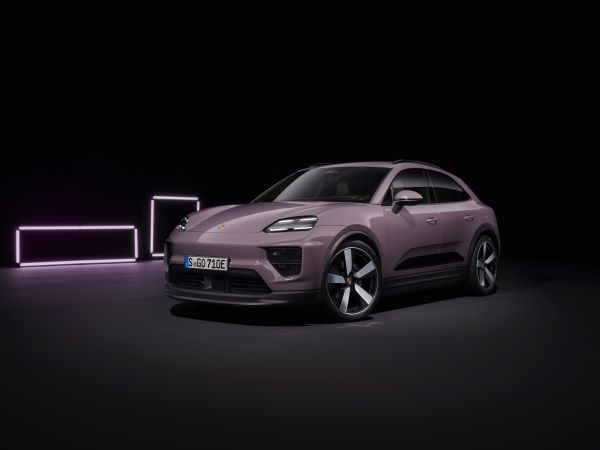 Porsche Macan 2024 ด้านหน้า-ด้านข้าง