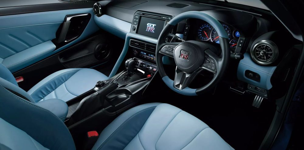 Nissan GT-R Premium Edition T-Spec  Blue Heaven (1)