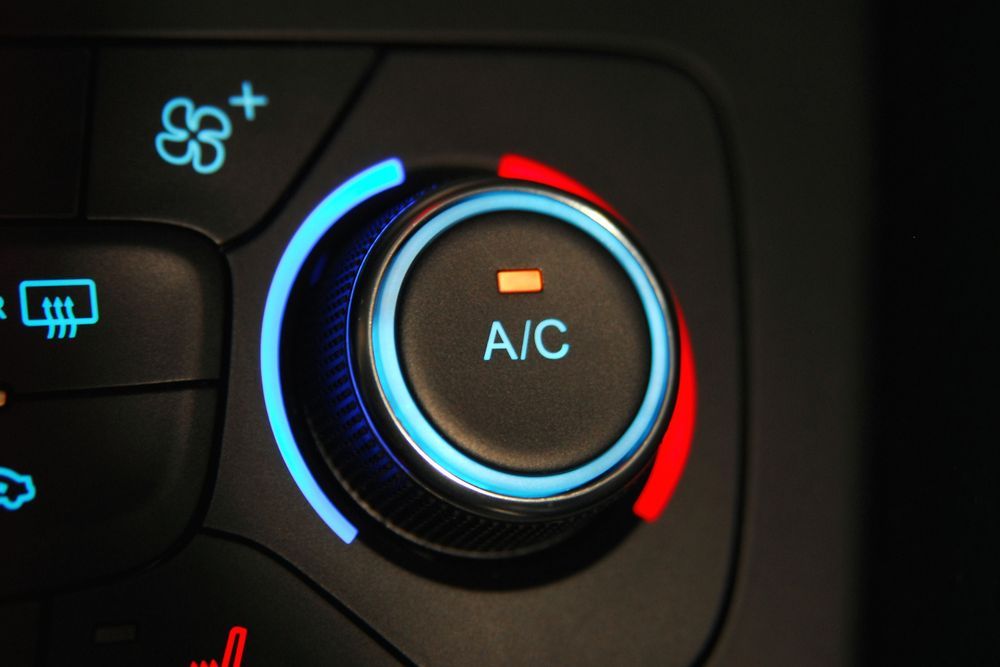 ปิดปุ่ม A/C แต่ยังคงเปิดพัดลมแอร์ไว้