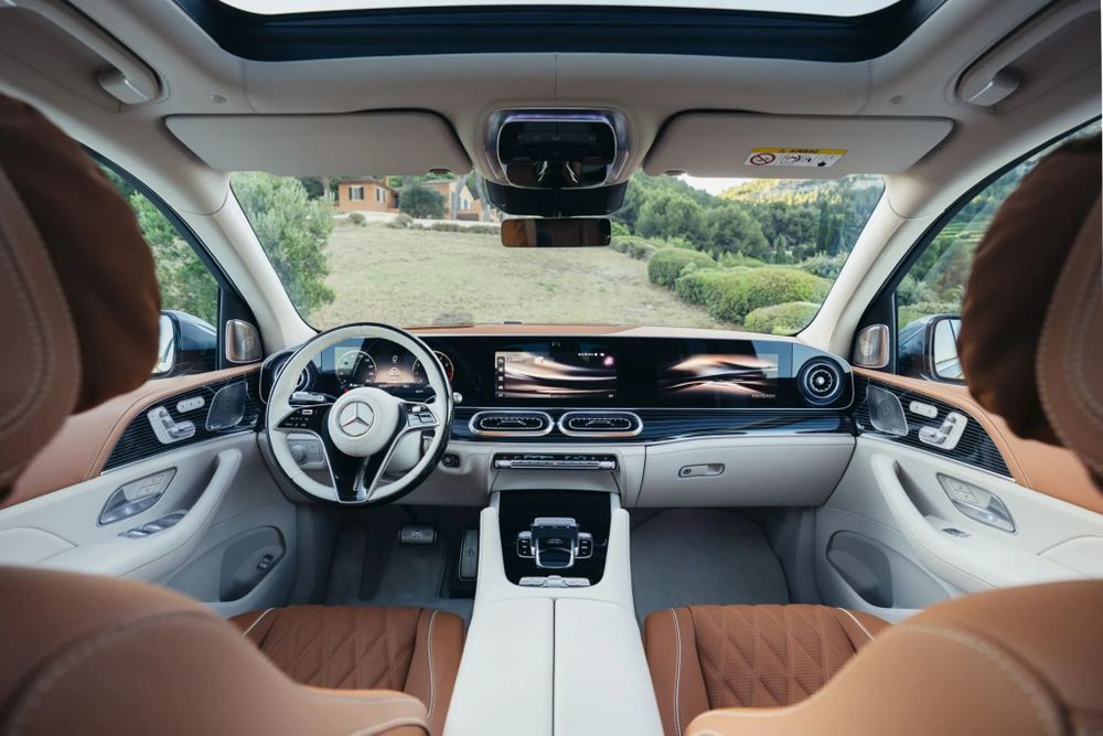 Mercedes-Maybach GLS 680 ภายในห้องโดยสาร