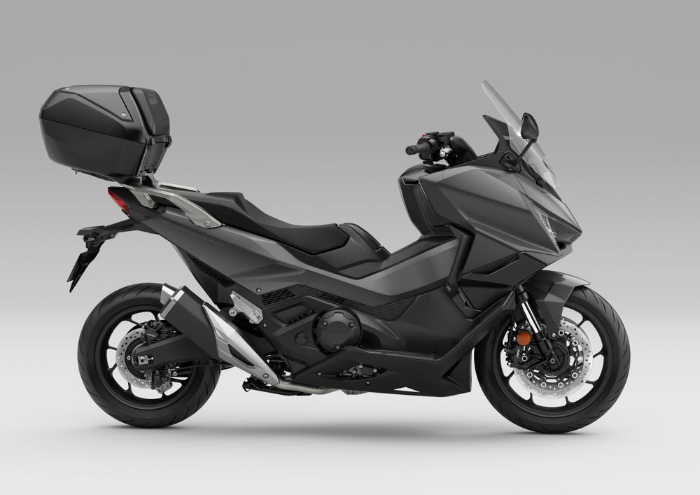 Honda Forza 750 2025 กล่องหลัง