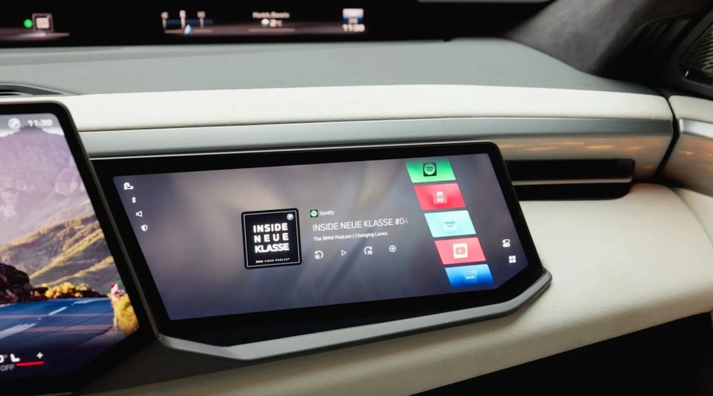 All-New BMW X5 หน้าจอผู้โดยสารตอนหน้า
