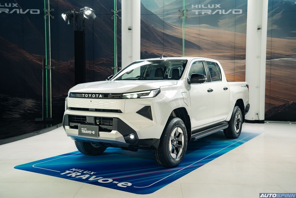 TOYOTA HILUX TRAVO-e