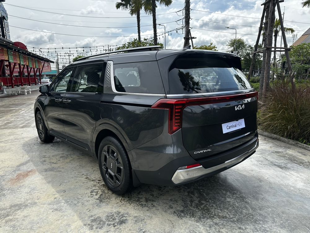 Kia Carnival HEV 2025