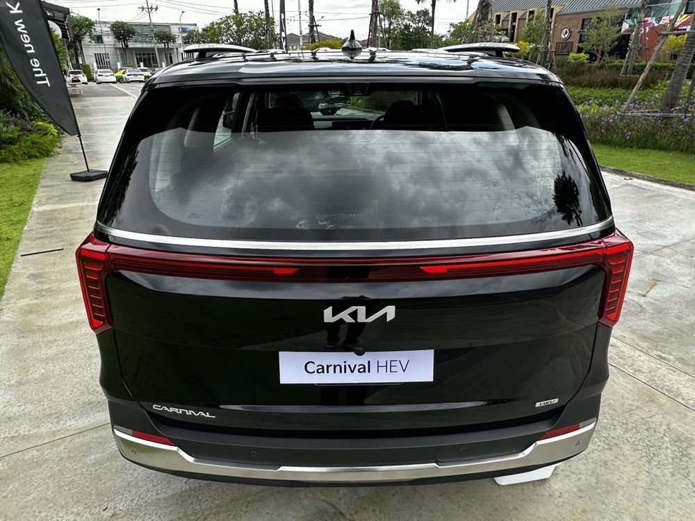 Kia Carnival HEV 2025