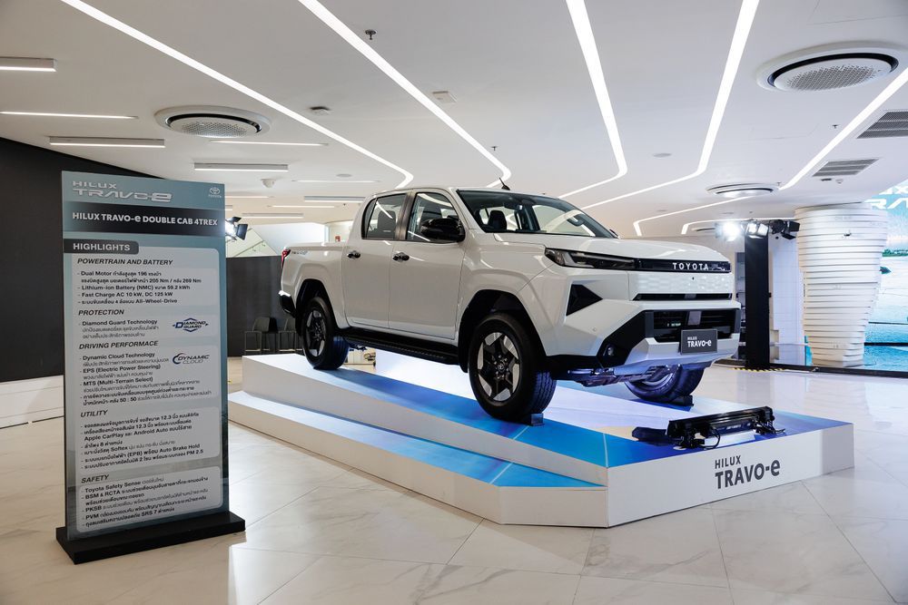 TOYOTA HILUX TRAVO-e